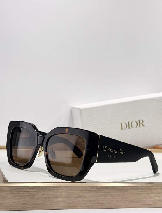 Picture of Dior Sunglasses _SKUfw76989634fw